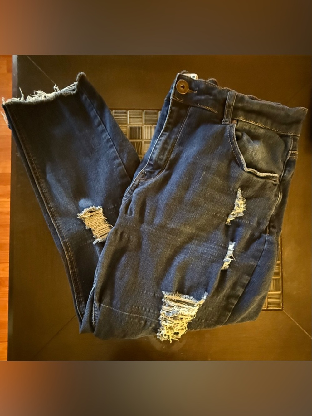 SANDPIPER Y2K Fashion Distressed Raw Hem Cropped Jeans. Plus Size 20. Cute Jeans